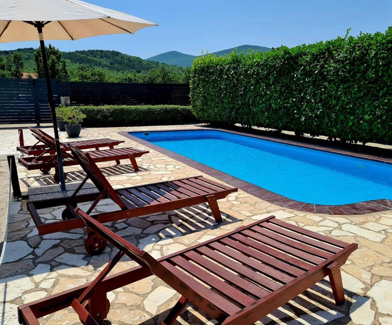 Villa Sunny Haven With Private Pool *